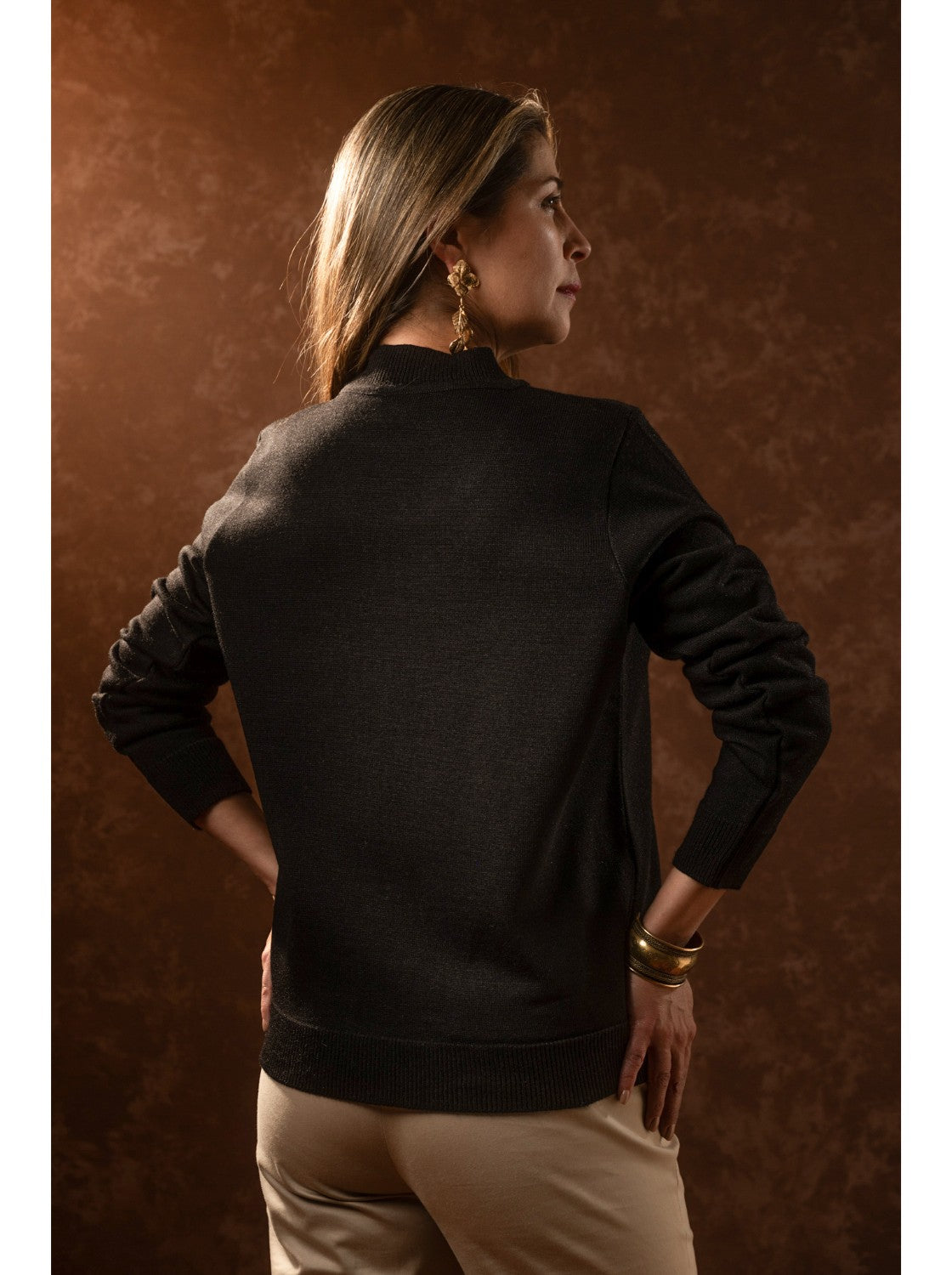 Buzo Tejido para Mujer. Almendra Negro