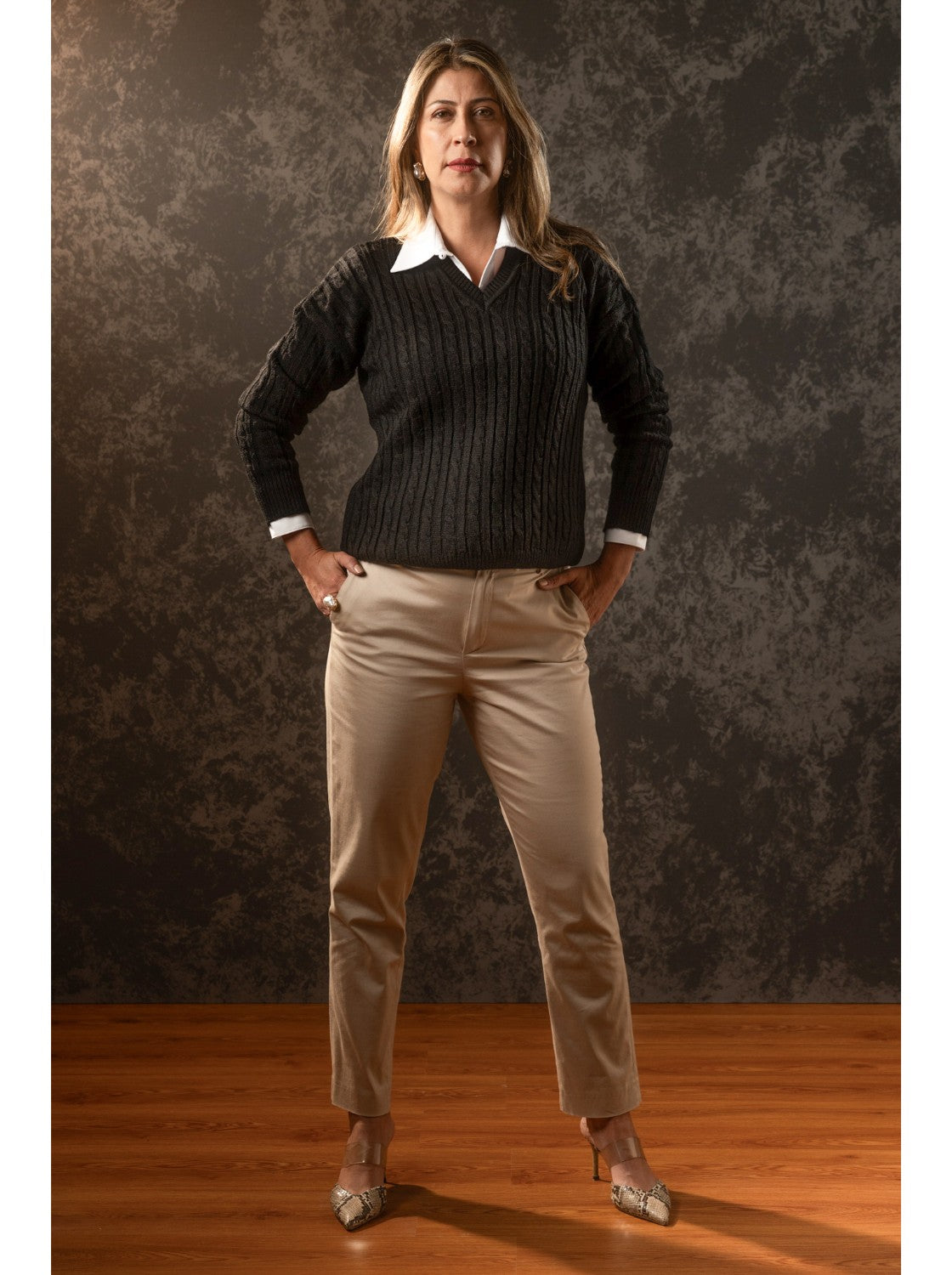 Buzo de Mujer Cuello V. Maria Paula Negro