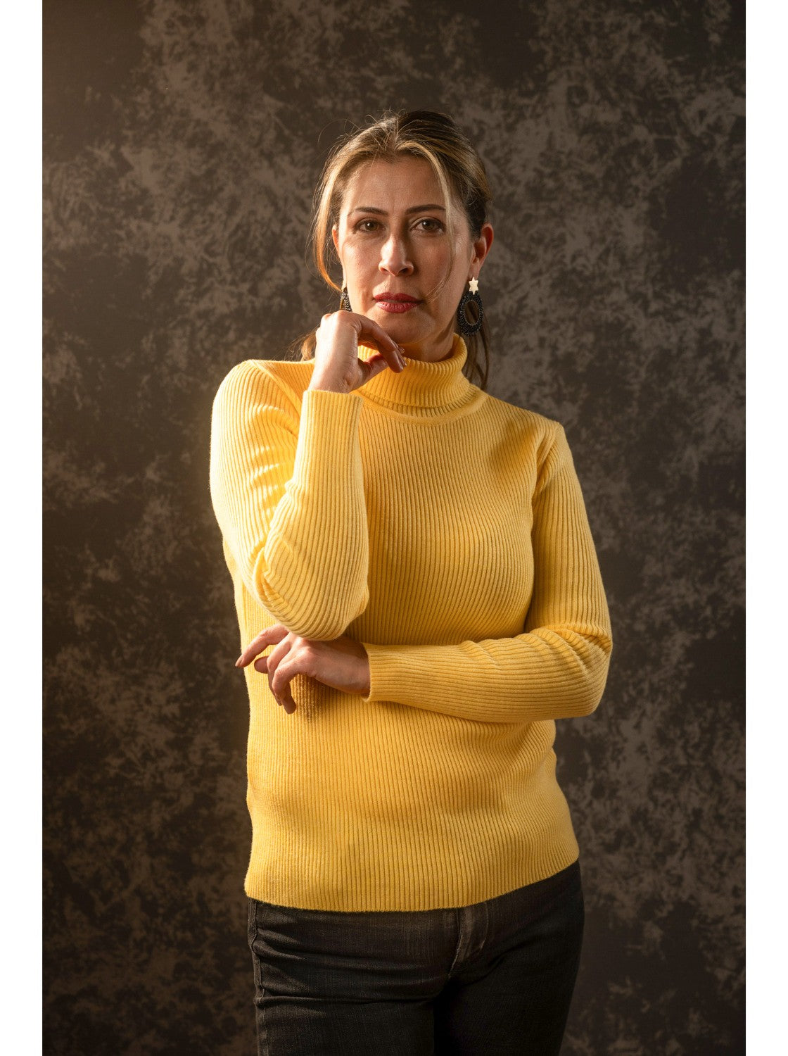 Buzo para mujer basico. Resortado Amarillo Mango