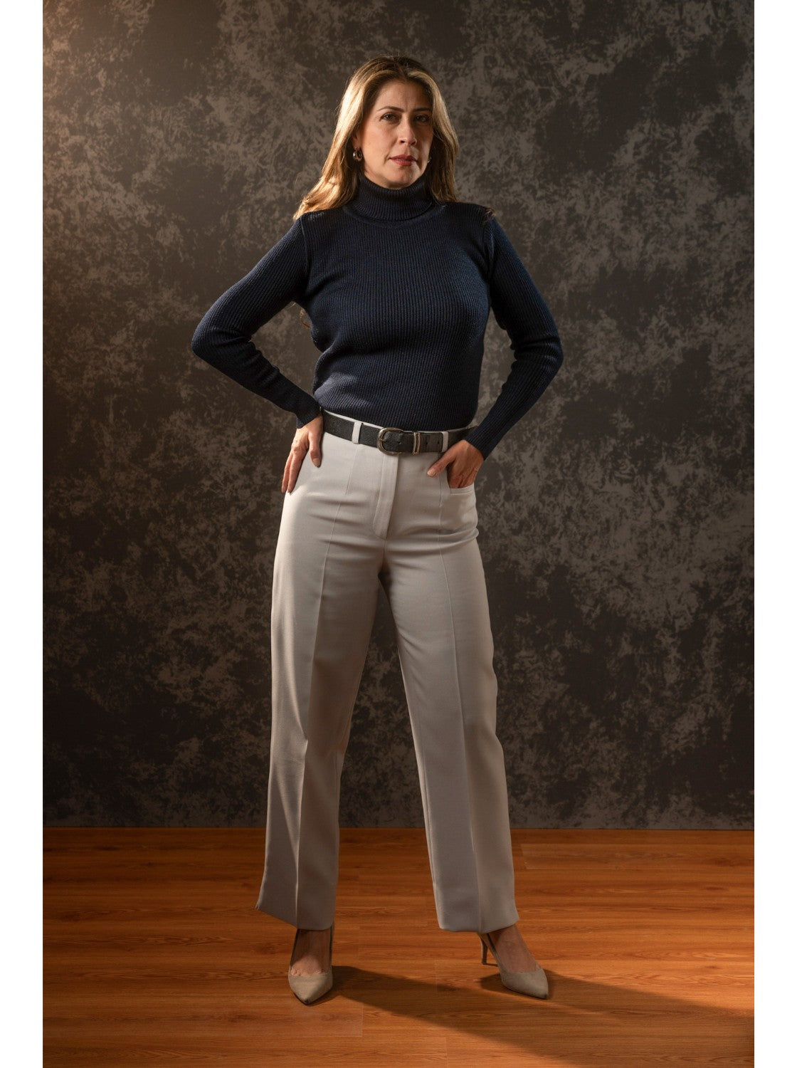 Buzo clasico para Mujer. Resortado Azul Oscuro