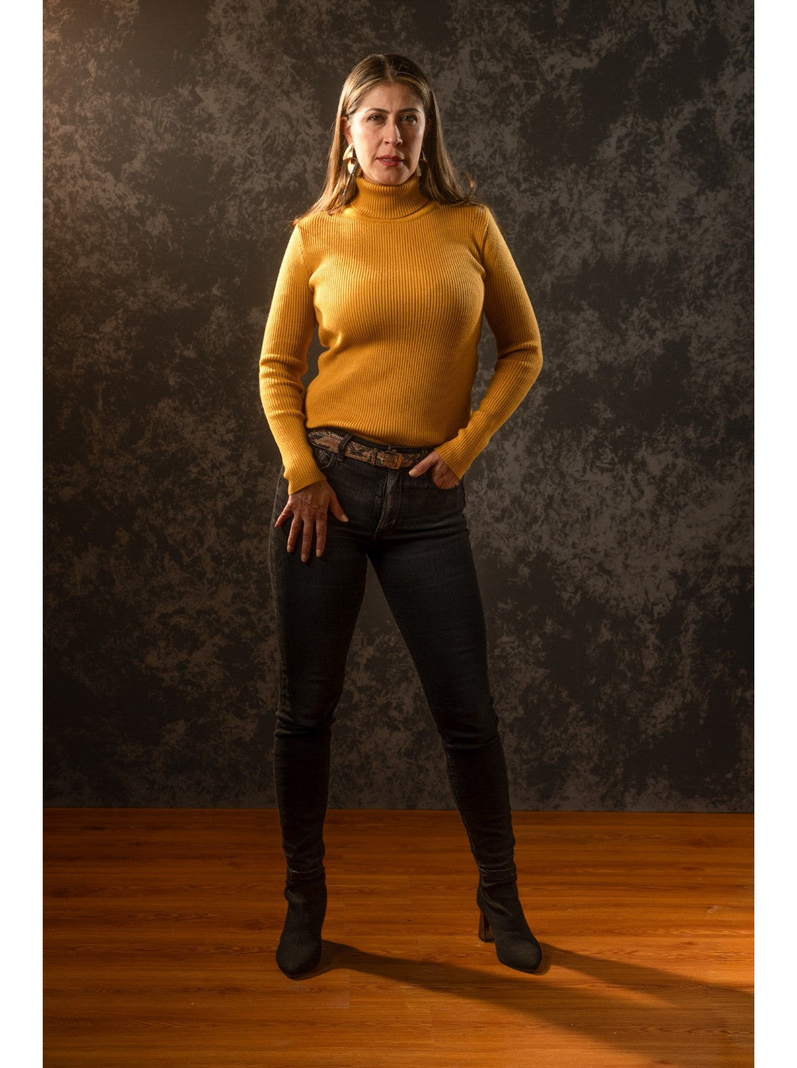 Buzo para Mujer Tejido. Resortado Mostaza