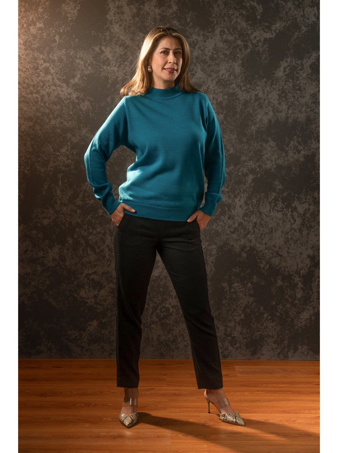 Buzo Tejido para Mujer. Almendra Petroleo