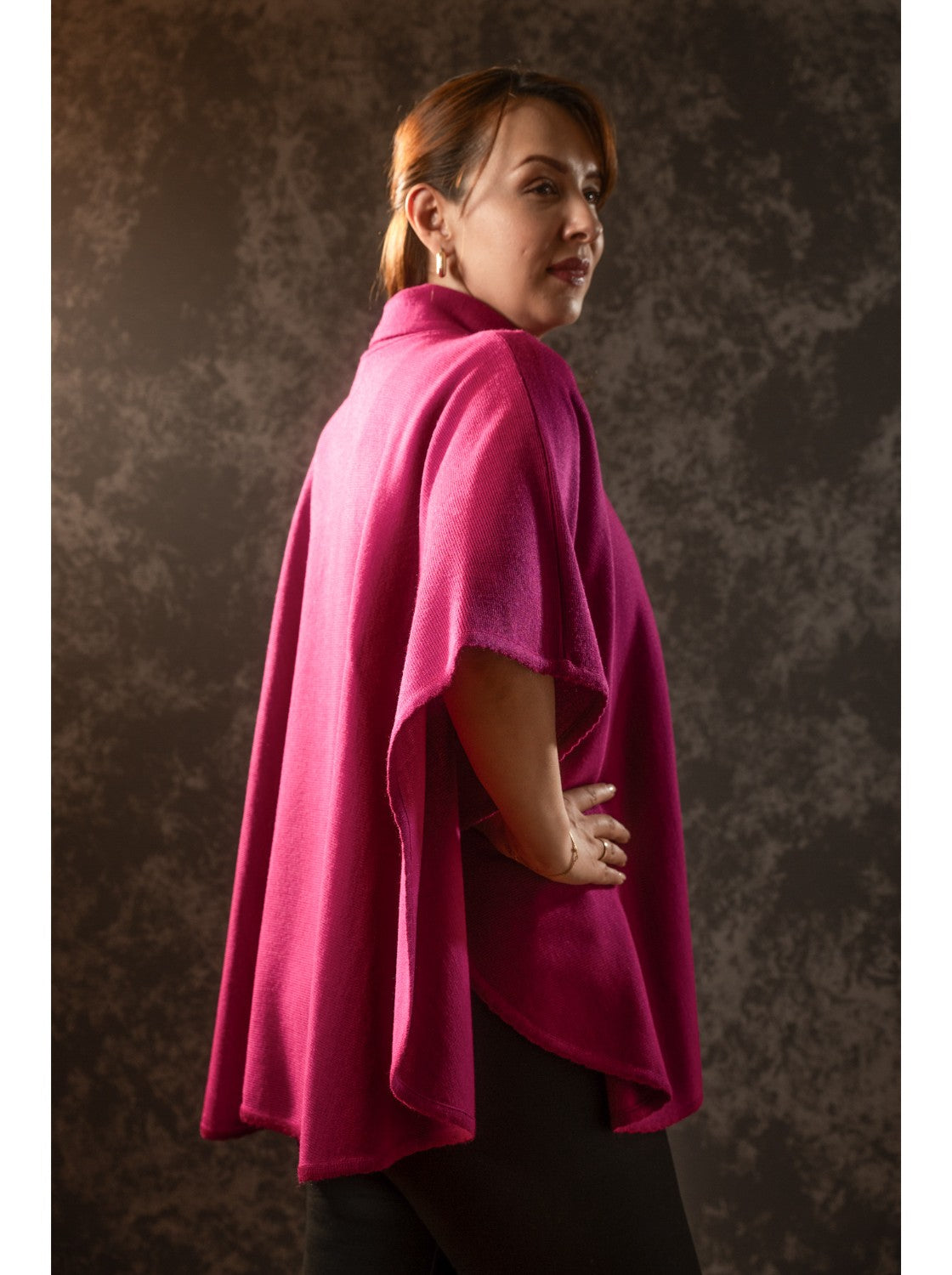 Capa elegante mujer tejida - Rosita Magenta