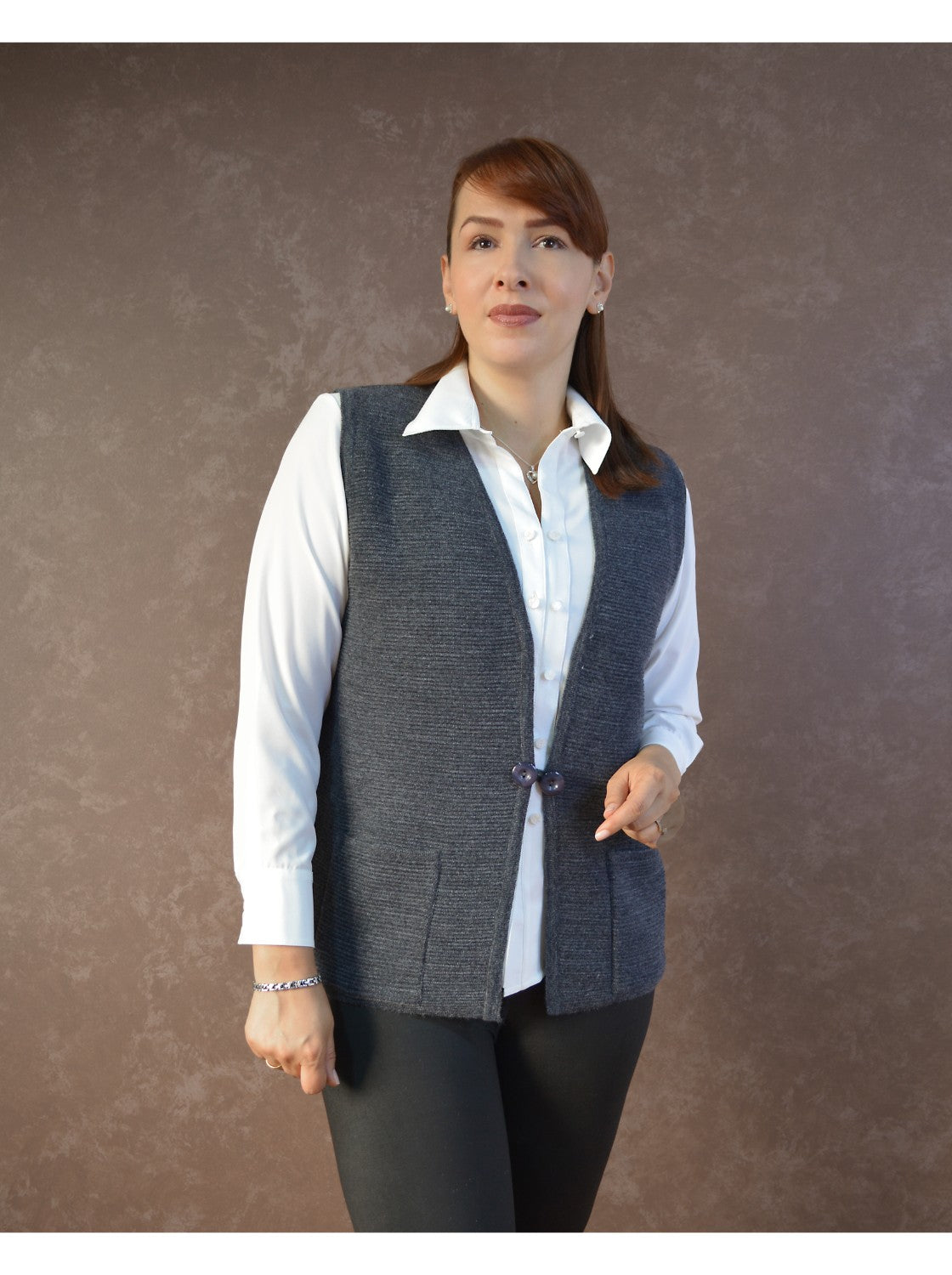 Chaleco para Mujer de lana. Carmelita Gris Oscuro
