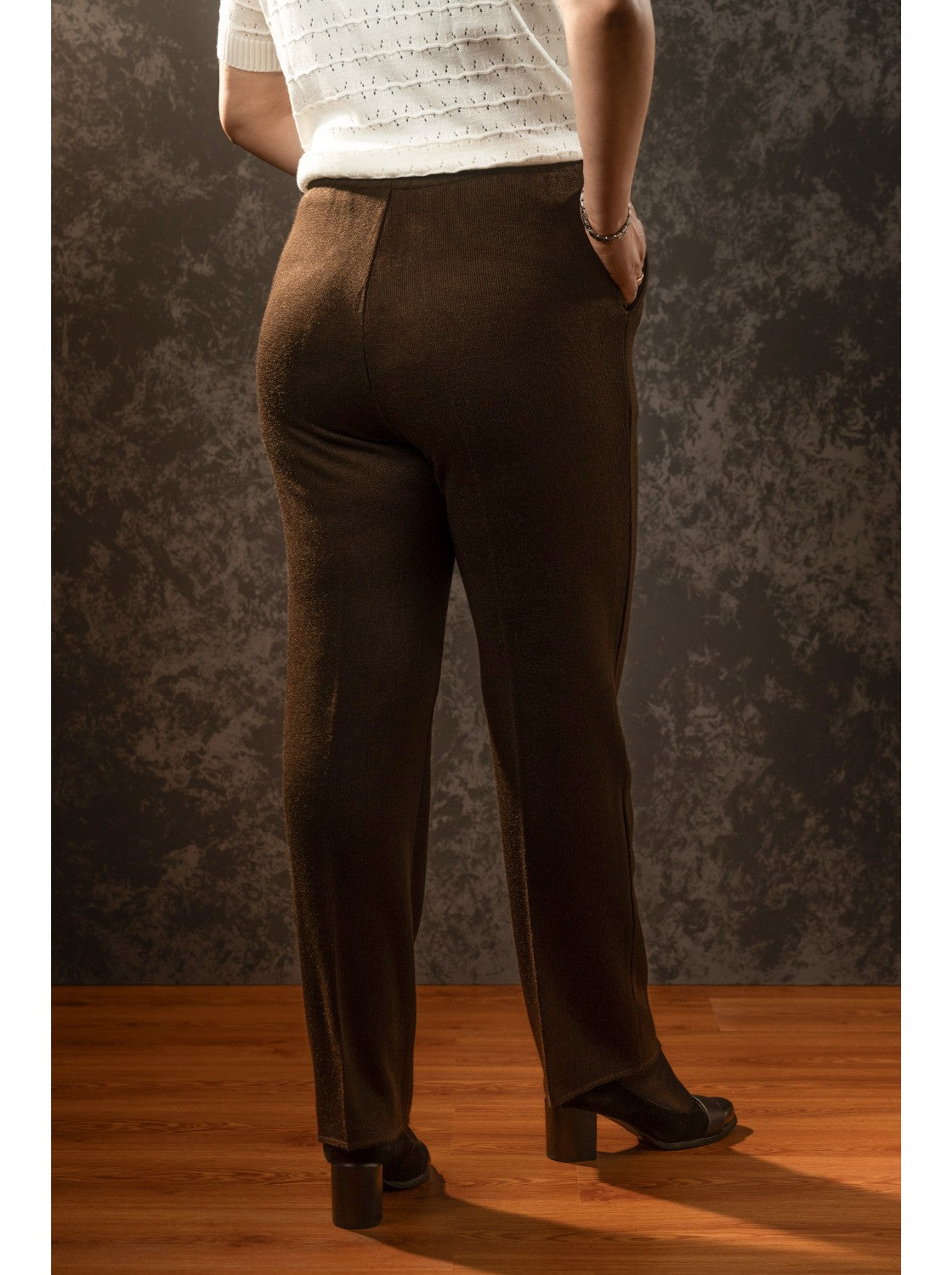 Pantalon de lana para mujer Cafe. Casadiego