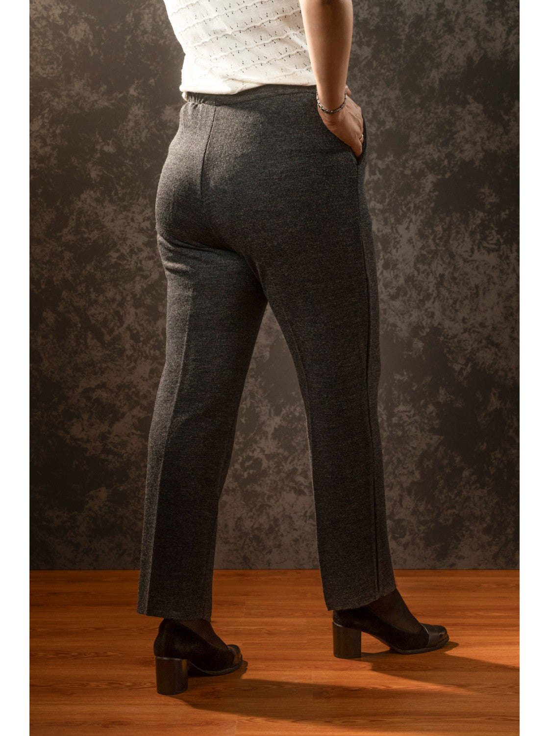 Pantalon en lana para mujer Gris. Casadiego