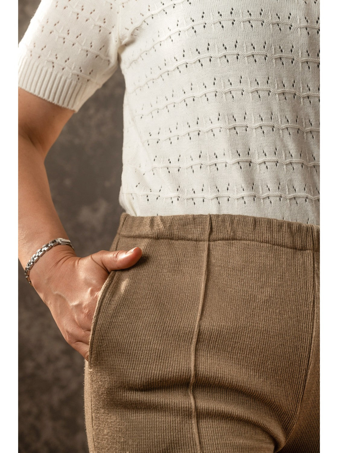 Pantalon para mujer Taupe. Casadiego