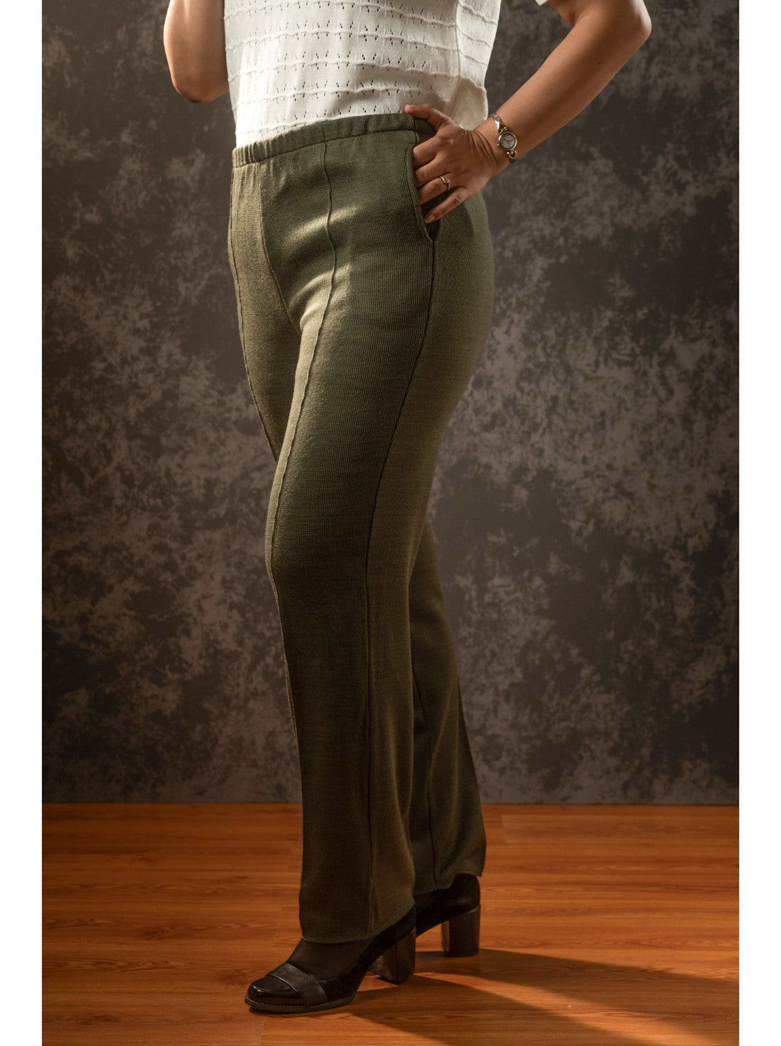 Pantalon para mujer Verde Hoja seca. Casadiego