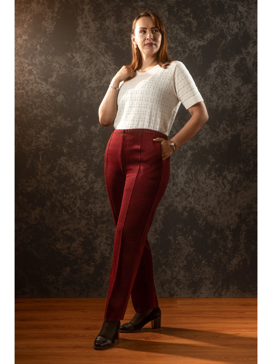 Pantalon para mujer Vinotinto. Casadiego