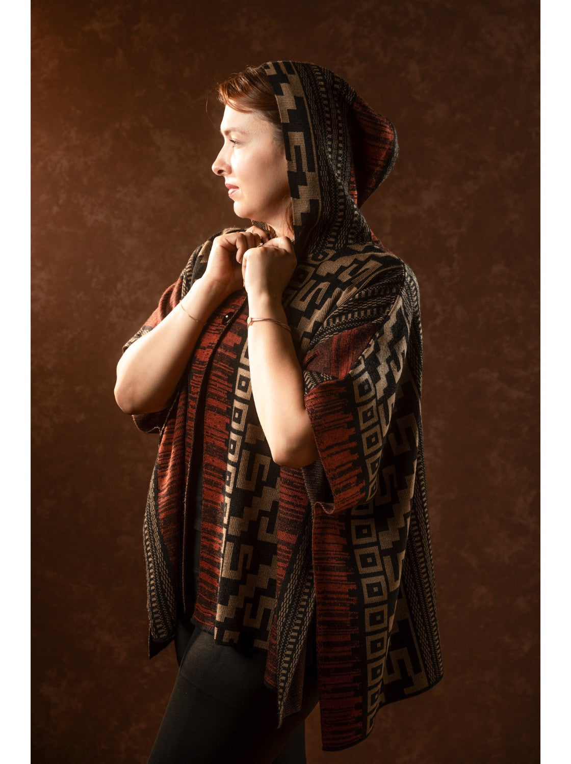 Ruana Moderna para mujer. Candela Terracota