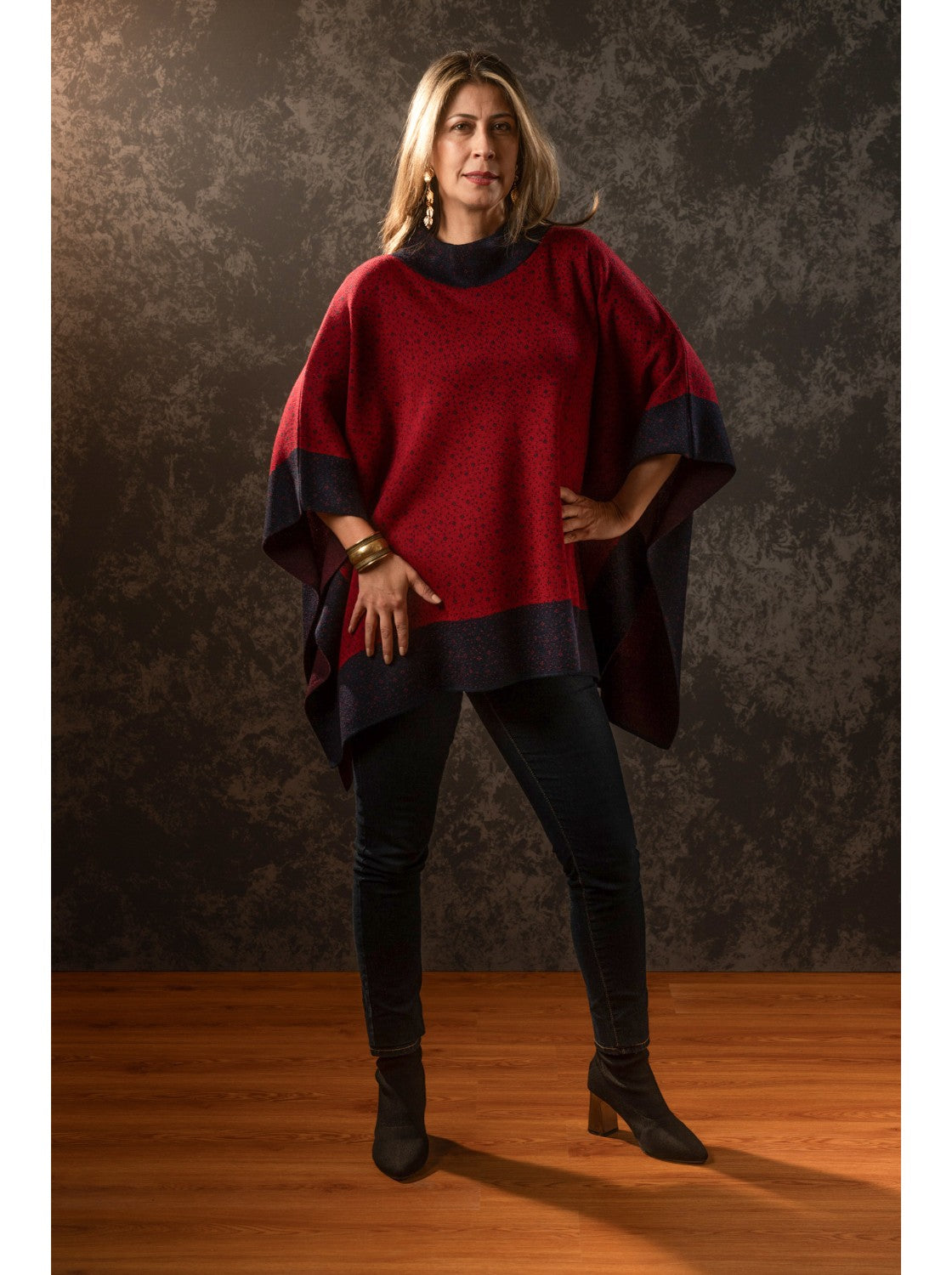 Ruana de mujer. Dalila Azul-Rojo