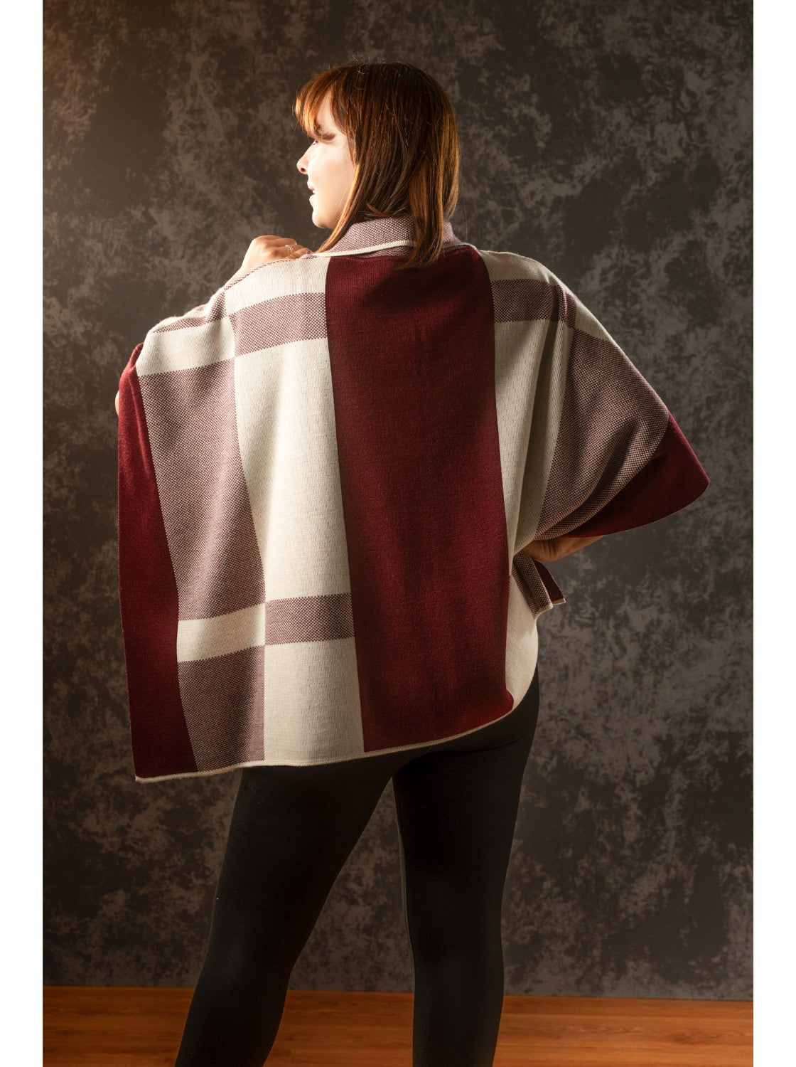 Ruana tejida. Ibiza Vinotinto-Habano