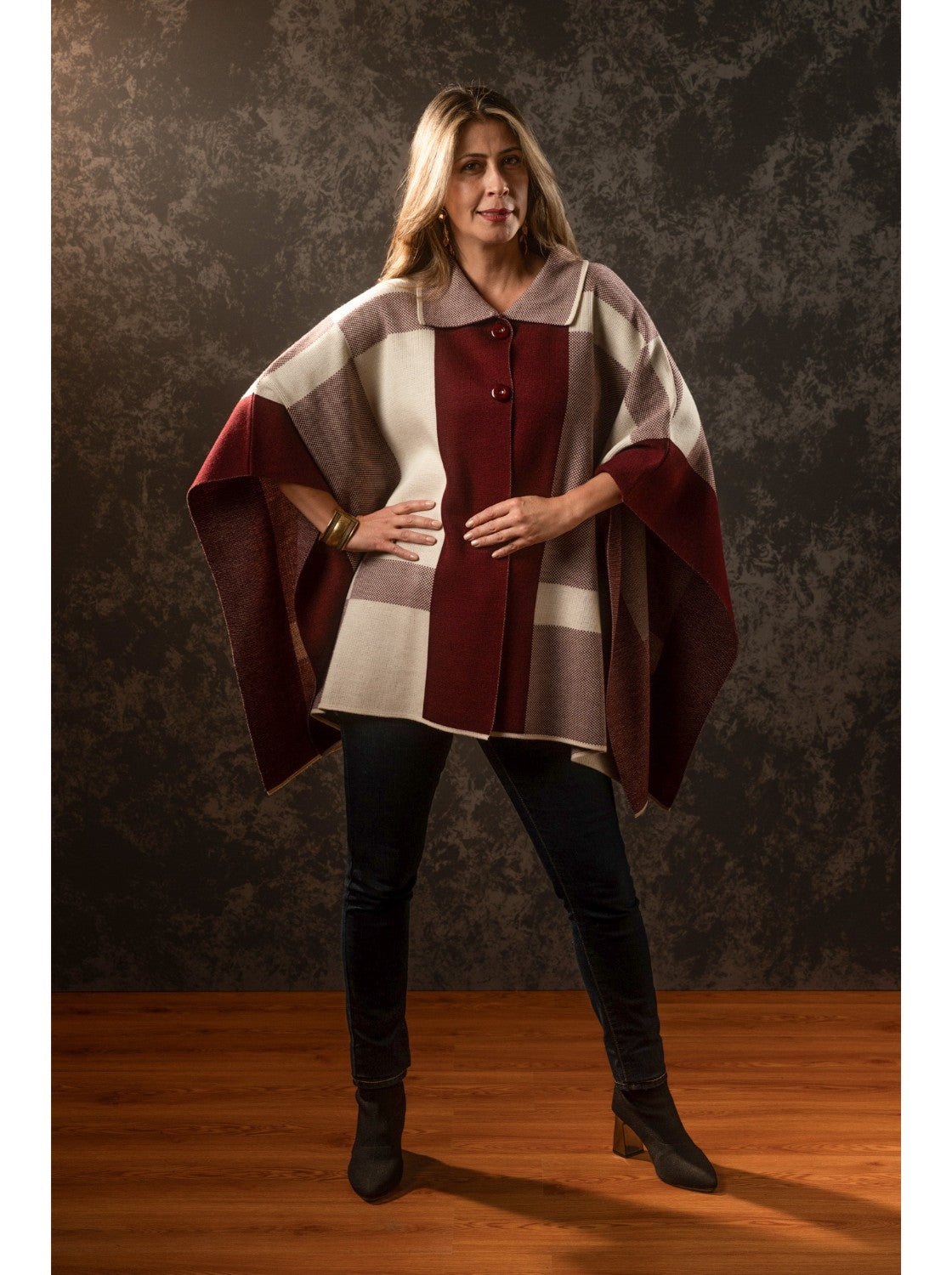 Ruana tejida. Ibiza Vinotinto-Habano