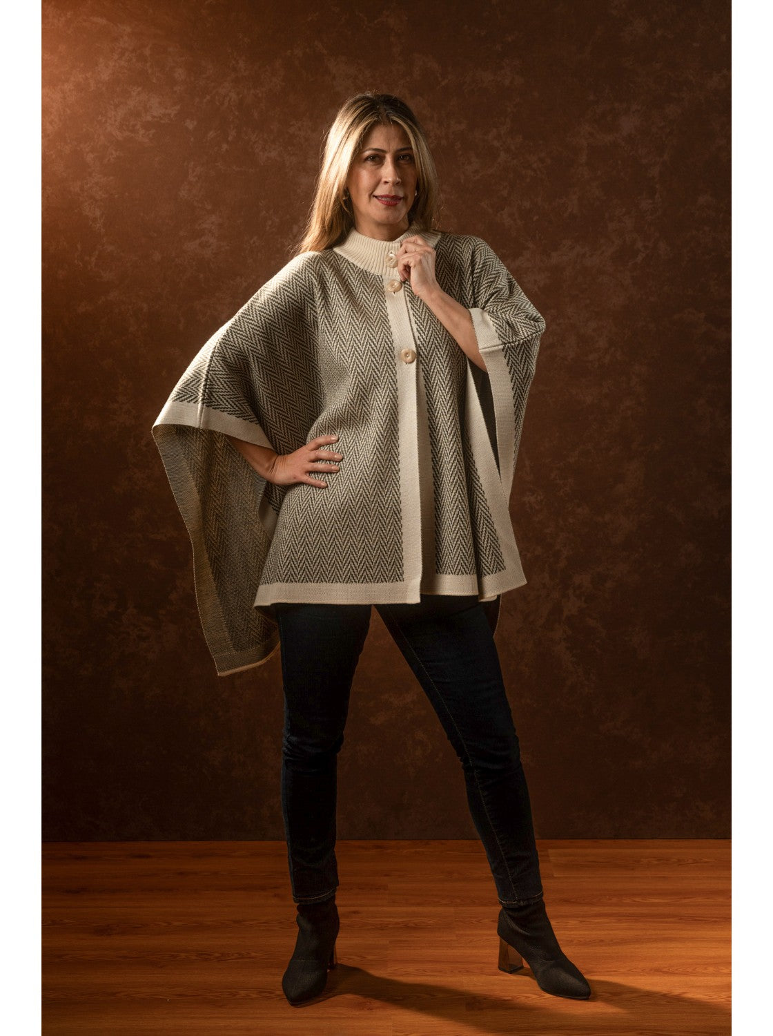 Ruana abierta para mujer. Mara Habano