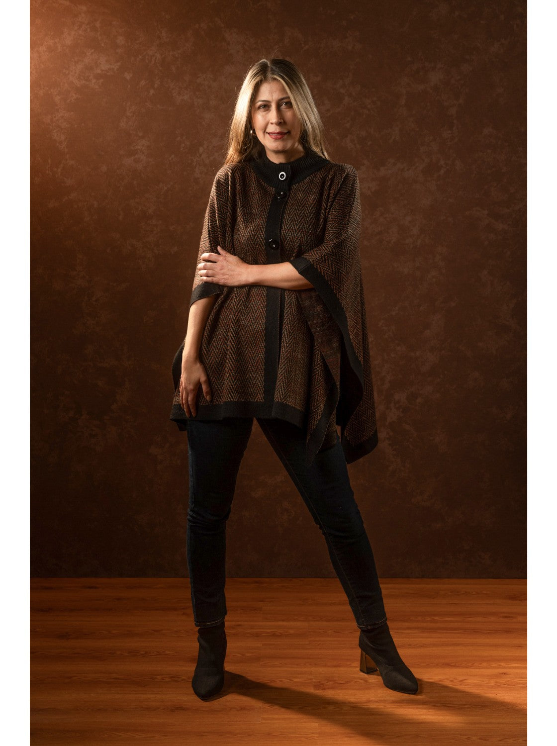 Ruana abierta para mujer. Mara Terracota