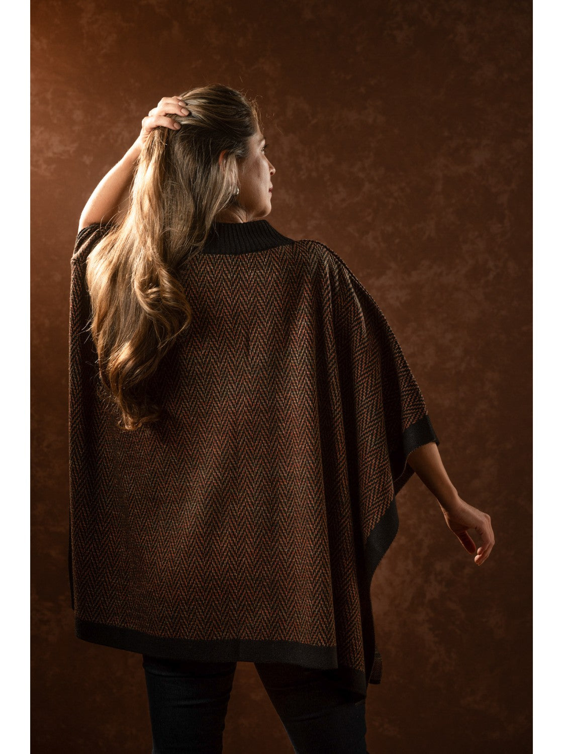 Ruana abierta para mujer. Mara Terracota