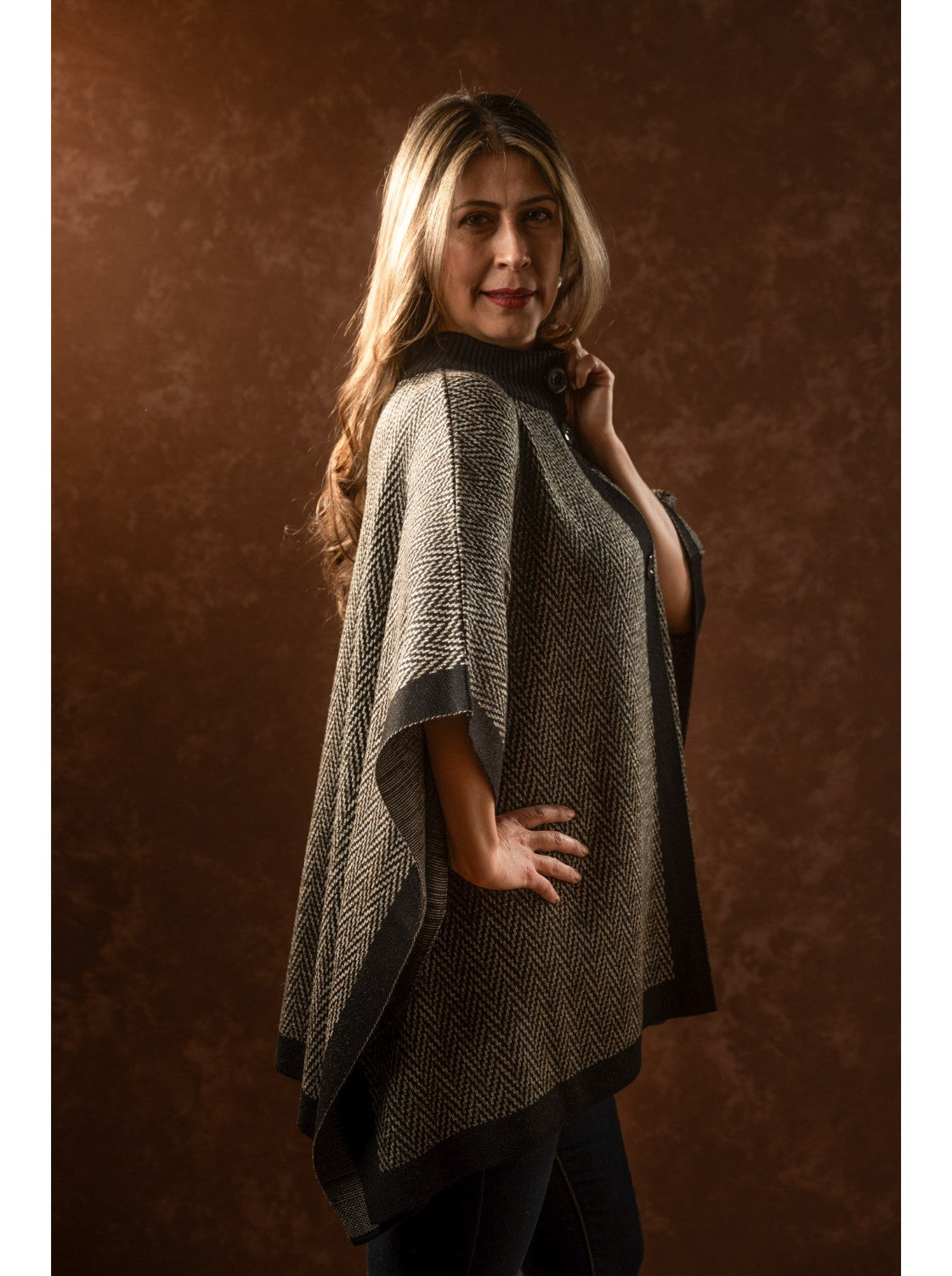 Ruana abierta para mujer. Mara Tigrillo