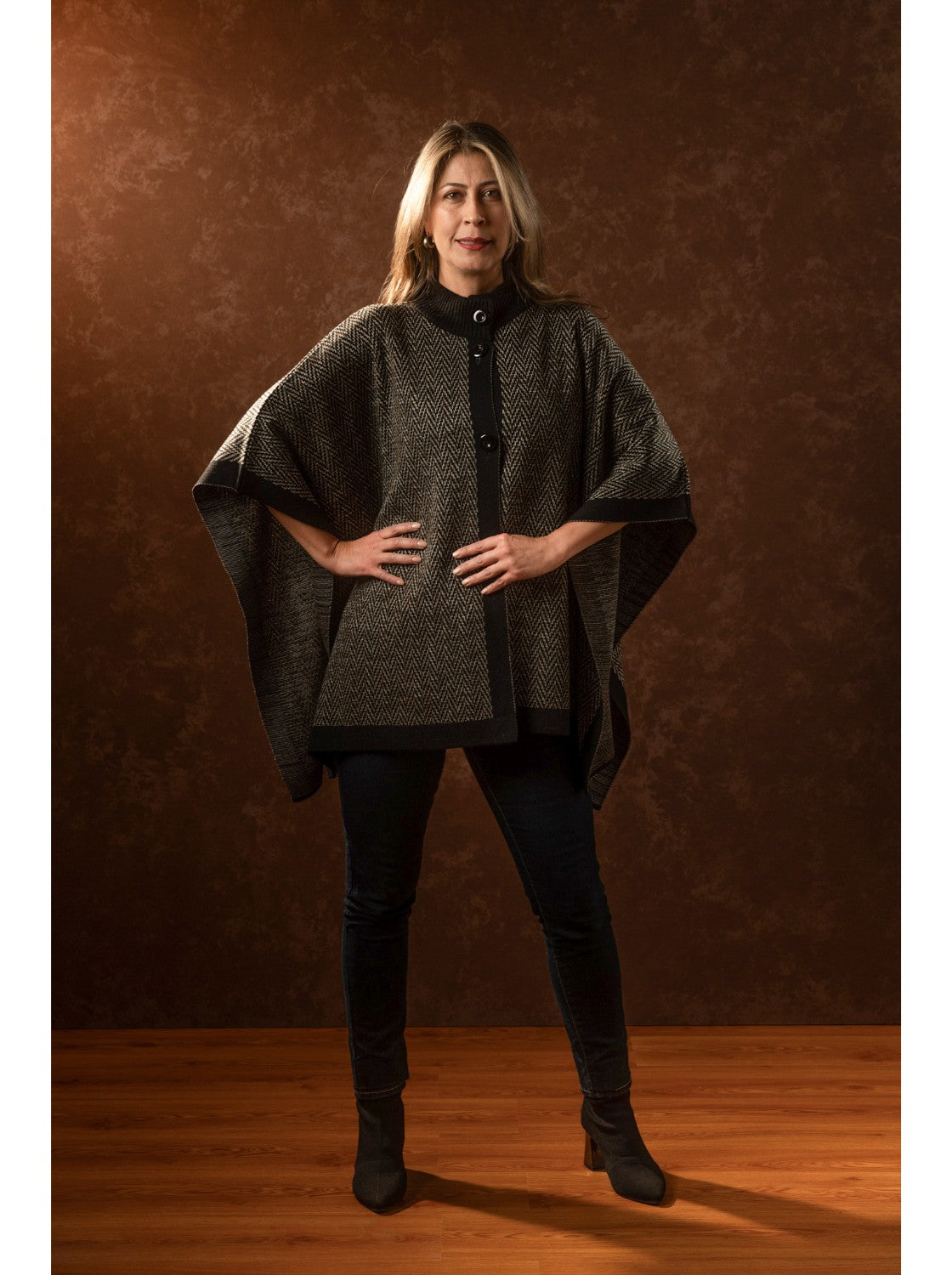 Ruana abierta para mujer. Mara Tigrillo