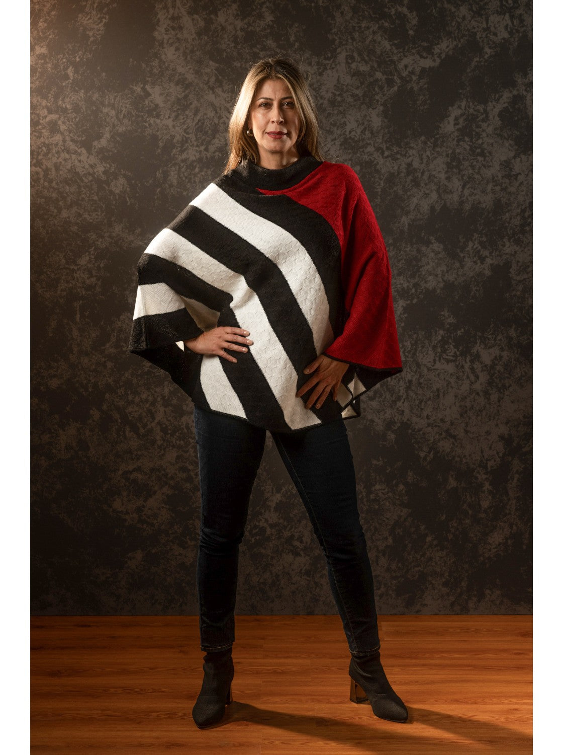 Ruana juvenil para mujer. Matilda