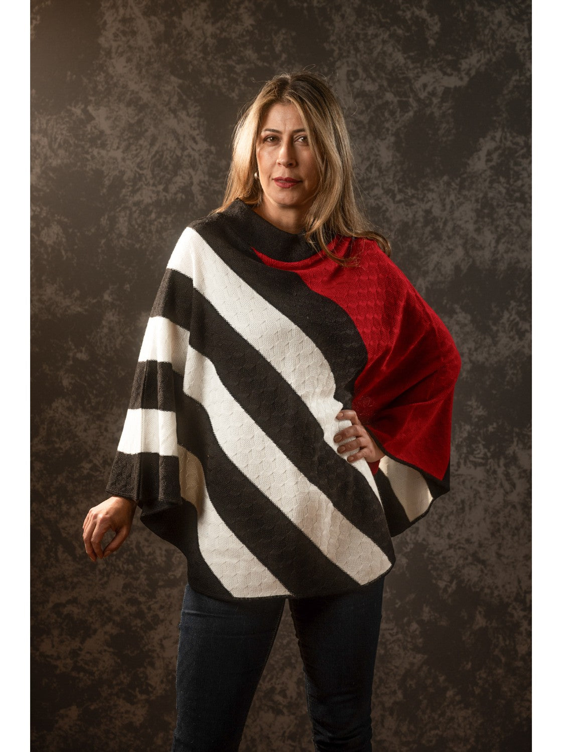 Ruana juvenil para mujer. Matilda