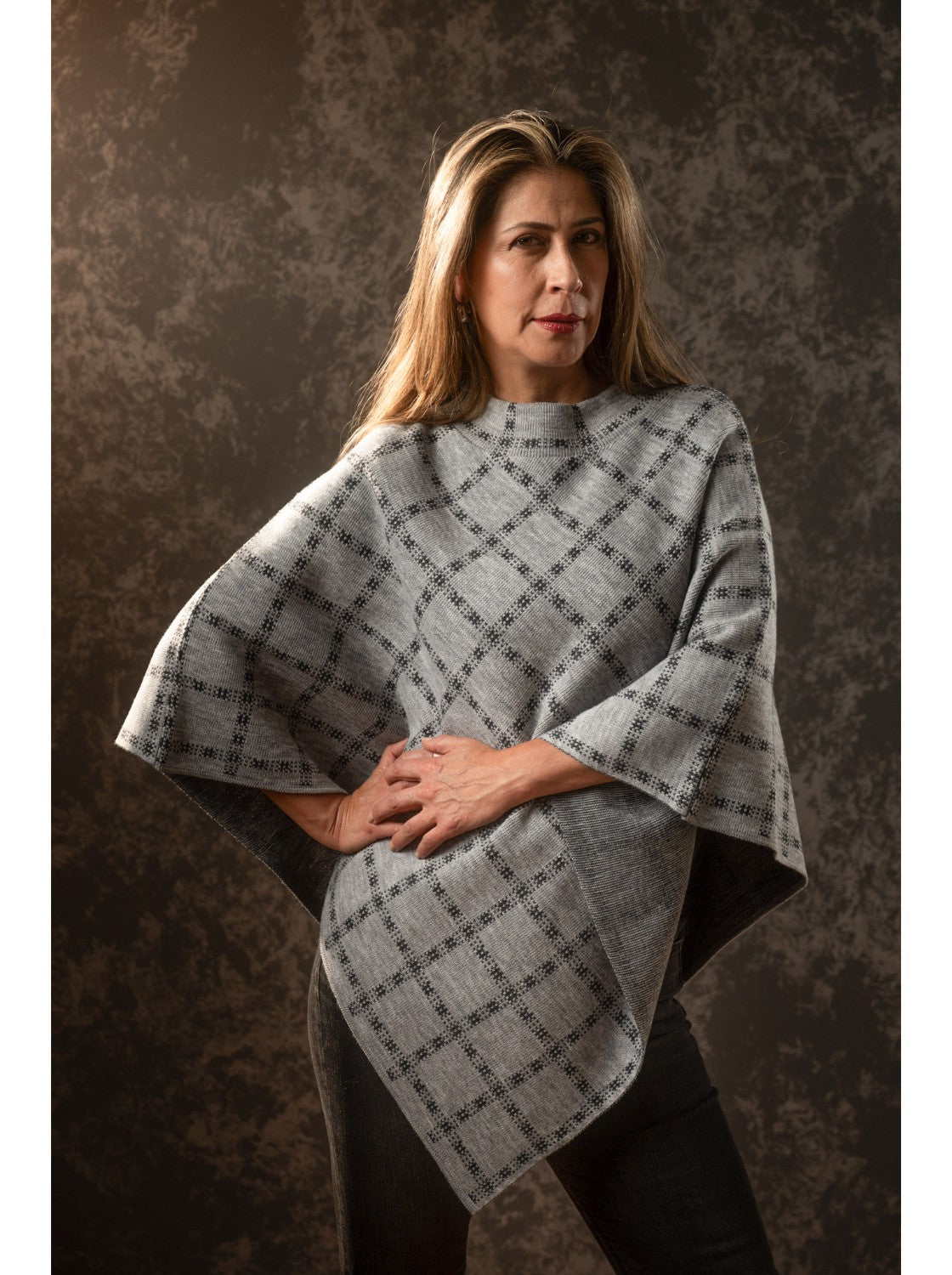 Ruana de moda para  mujer. Mayo Gris Claro-Gris Oscuro