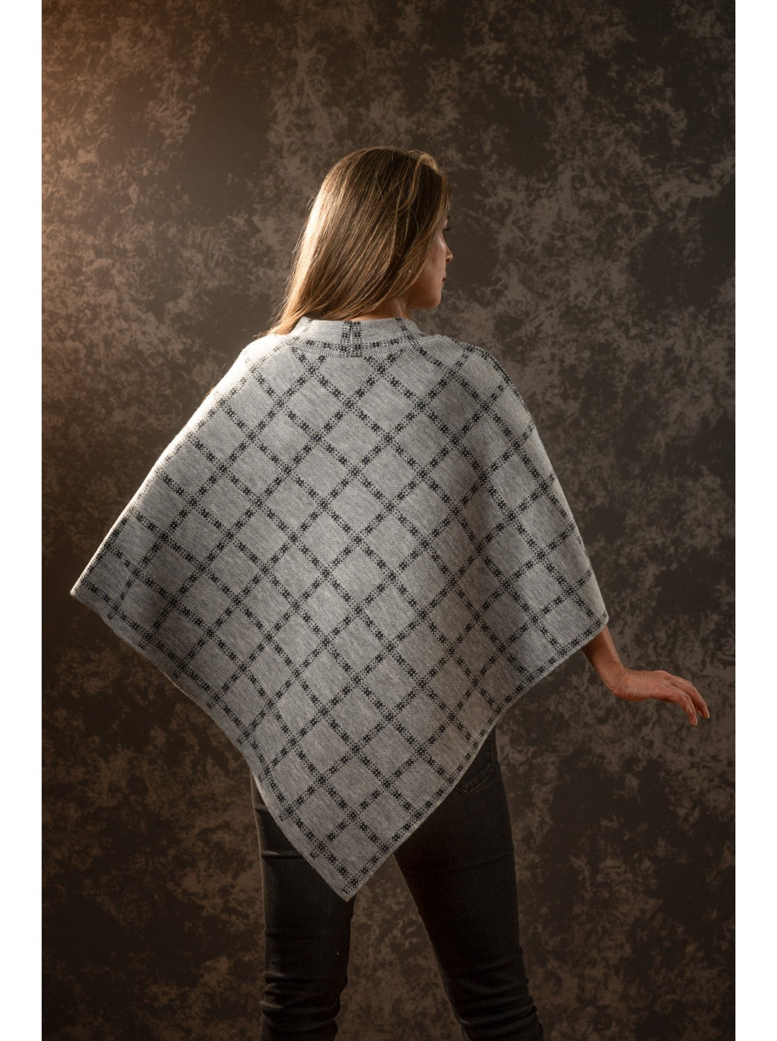 Ruana de moda para  mujer. Mayo Gris Claro-Gris Oscuro