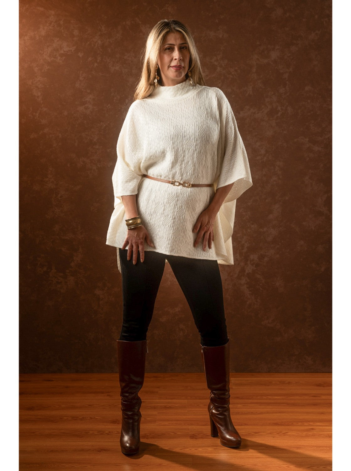 Ruana para mujer. Nevada Hueso