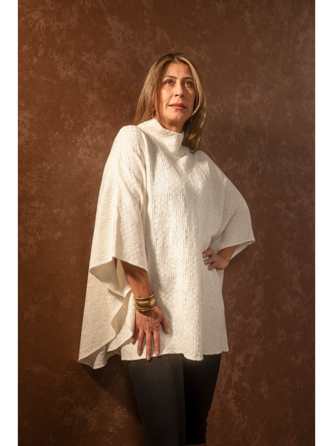 Ruana para mujer. Nevada Hueso