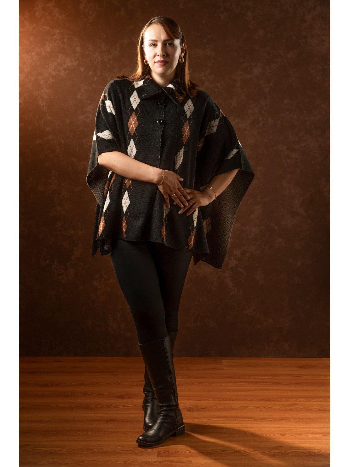 Ruana abierta. Rombos Negro-Habano Miel