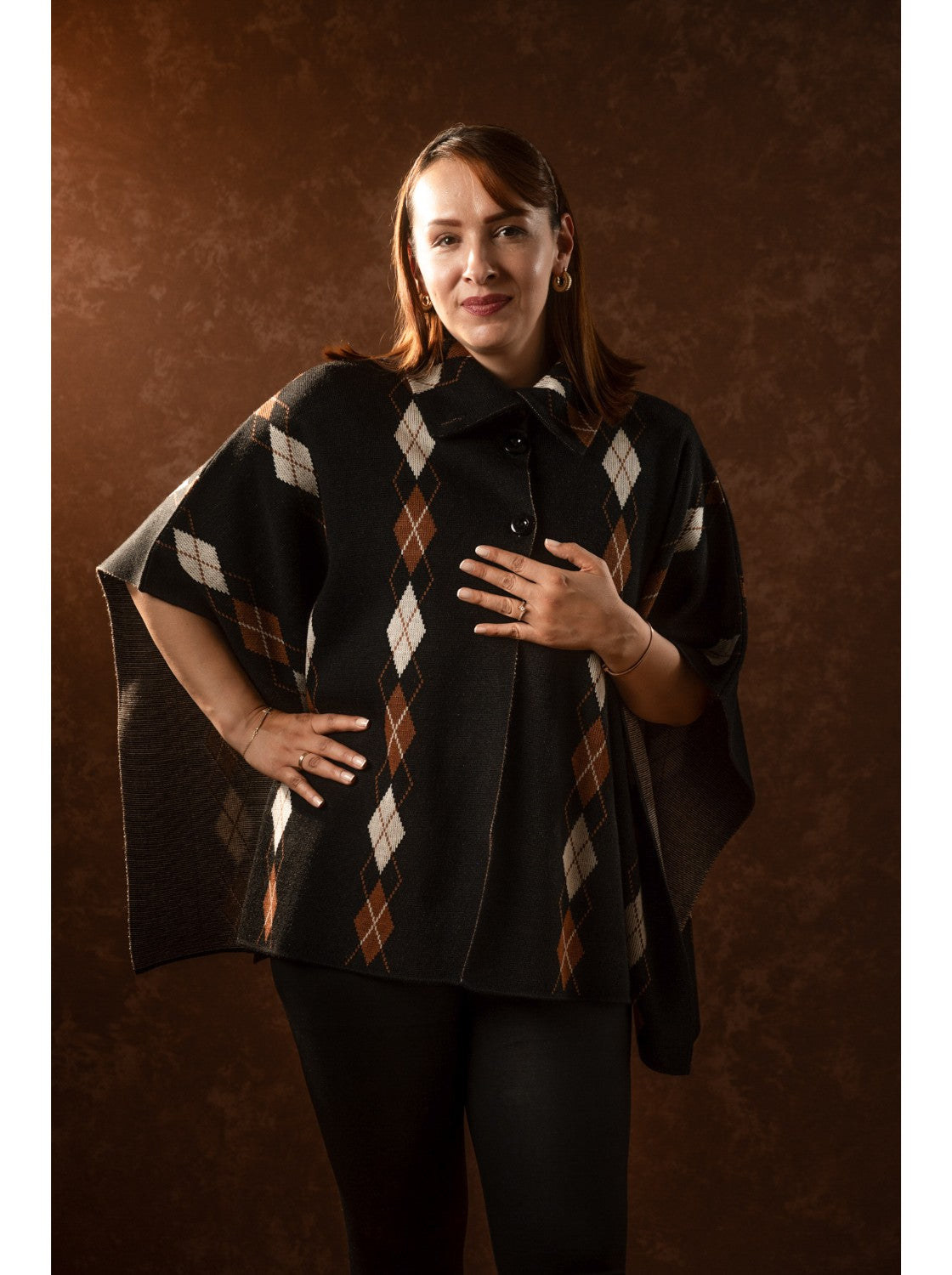 Ruana abierta. Rombos Negro-Habano Miel