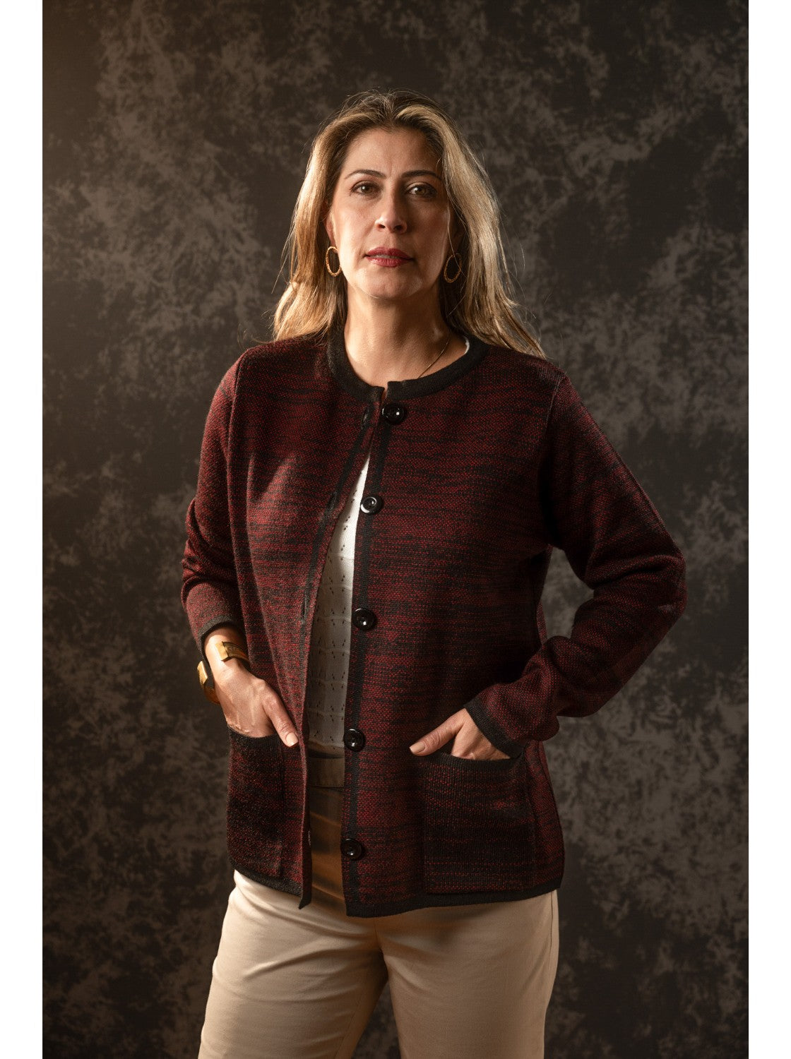 Saco de lana para mujer. Celina Negro-Rojo