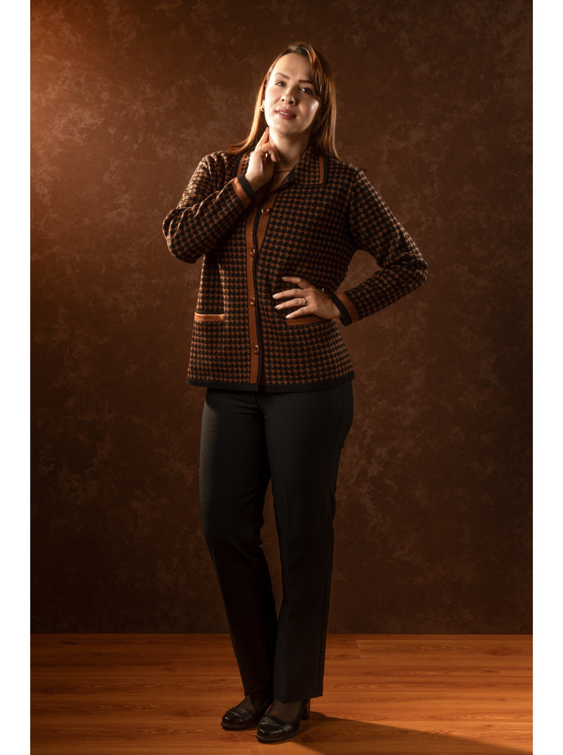 Saco cuello camisero mujer. Conchita Negro-Miel