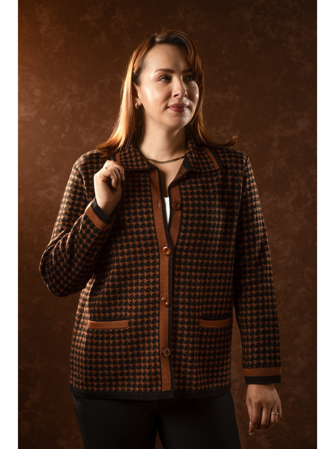 Saco cuello camisero mujer. Conchita Negro-Miel