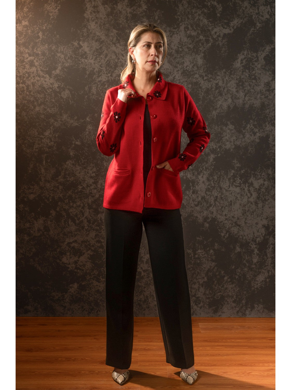 Sueter para dama. Mechitas Rojo-Negro