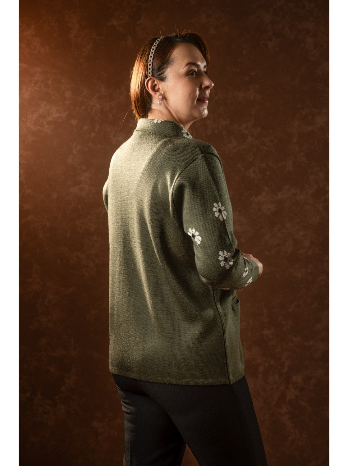 Sueter para dama. Mechitas Verde-Habano