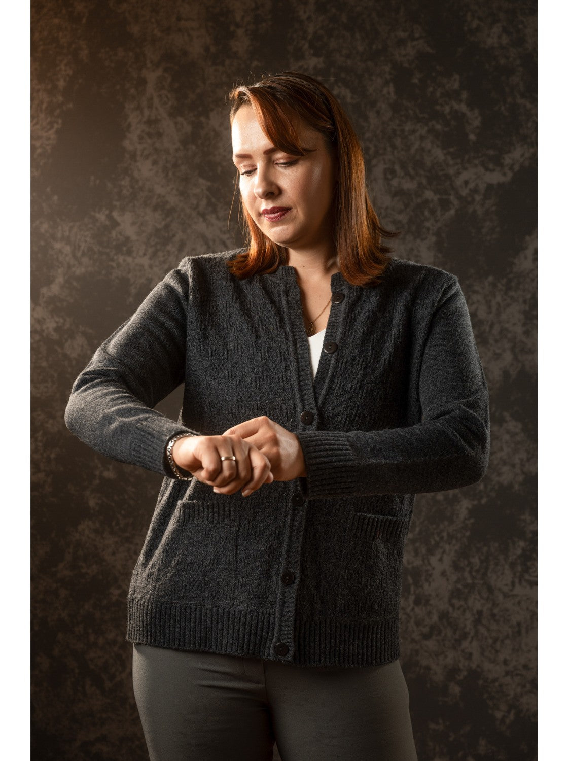 Pilar, Saco corte clasico para Mujer. Gris Oscuro