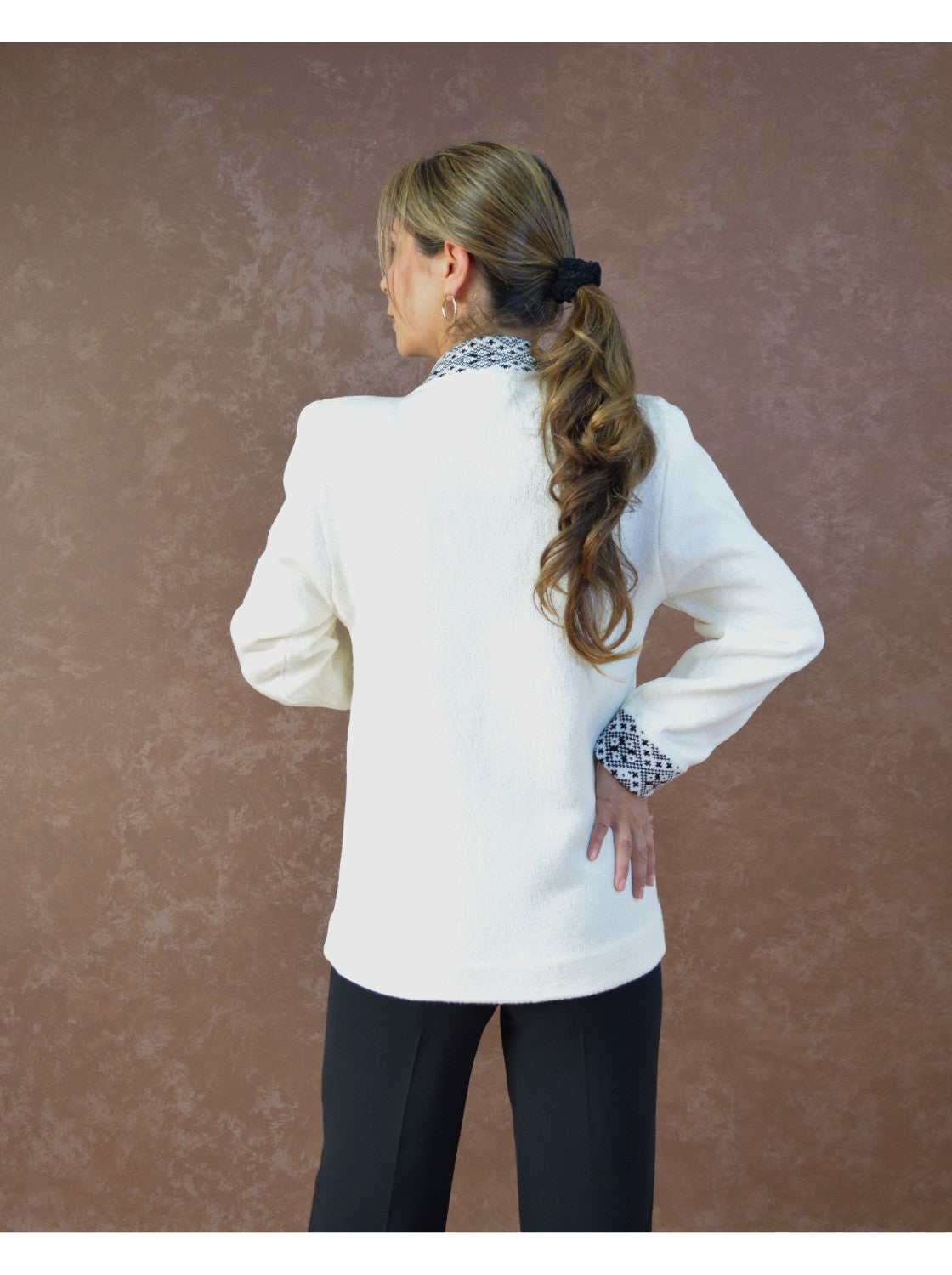 Beatriz, Sacon elegante para mujer. Hueso